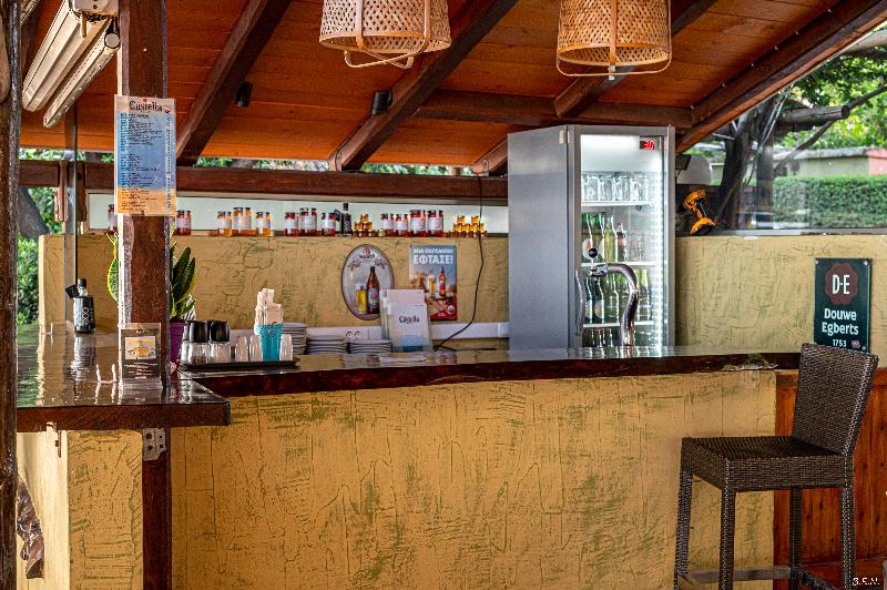 בית מלון כפרי Castella Beach