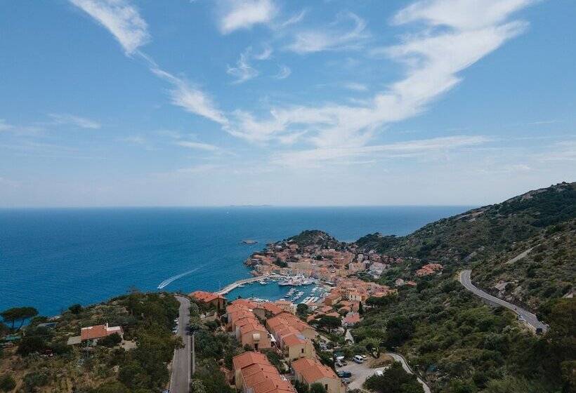 فندق Castello Monticello