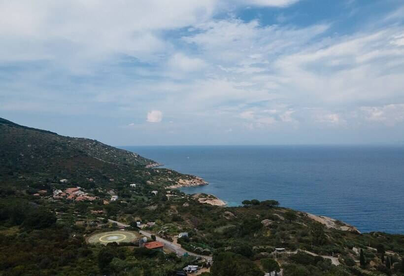 فندق Castello Monticello