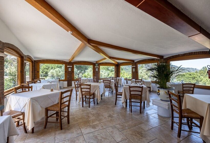 فندق Castello Monticello