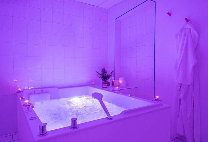 בית מלון כפרי Causse Comtal Rodez, The Originals Relais