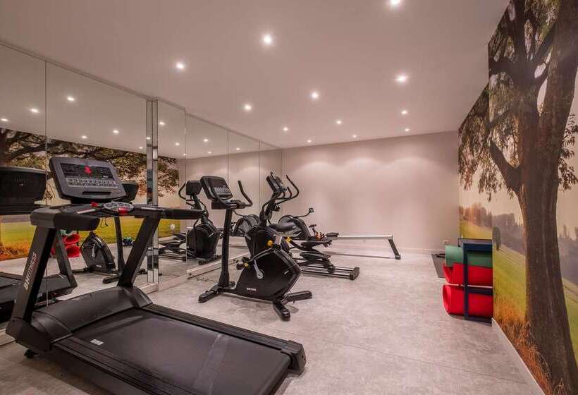 בית מלון כפרי Causse Comtal Rodez, The Originals Relais