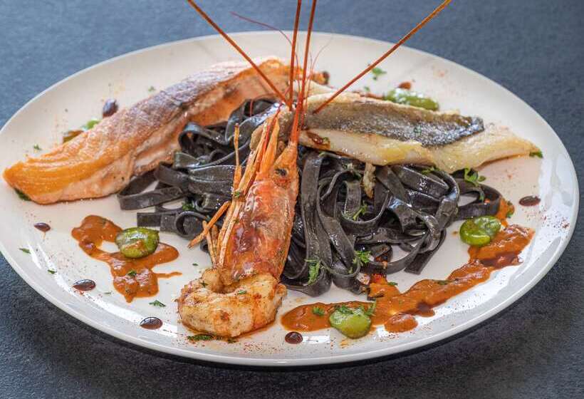 בית מלון כפרי Causse Comtal Rodez, The Originals Relais