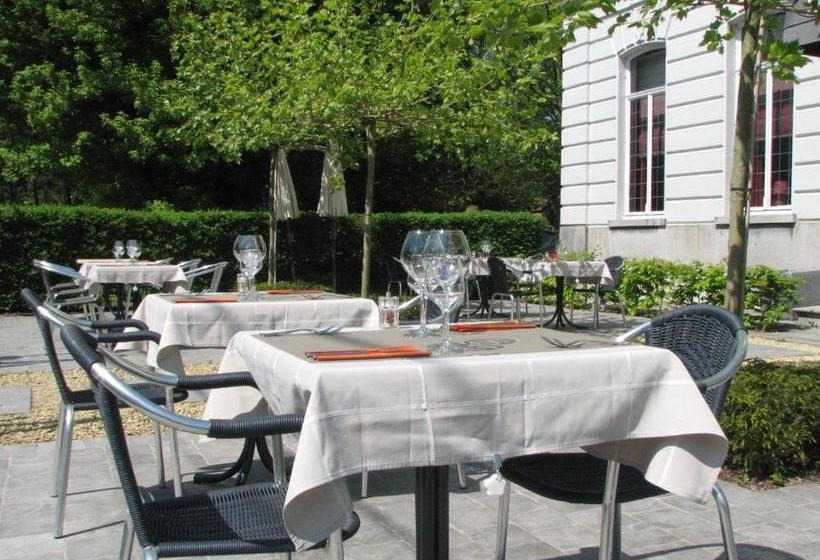 Отель Chateaubriand