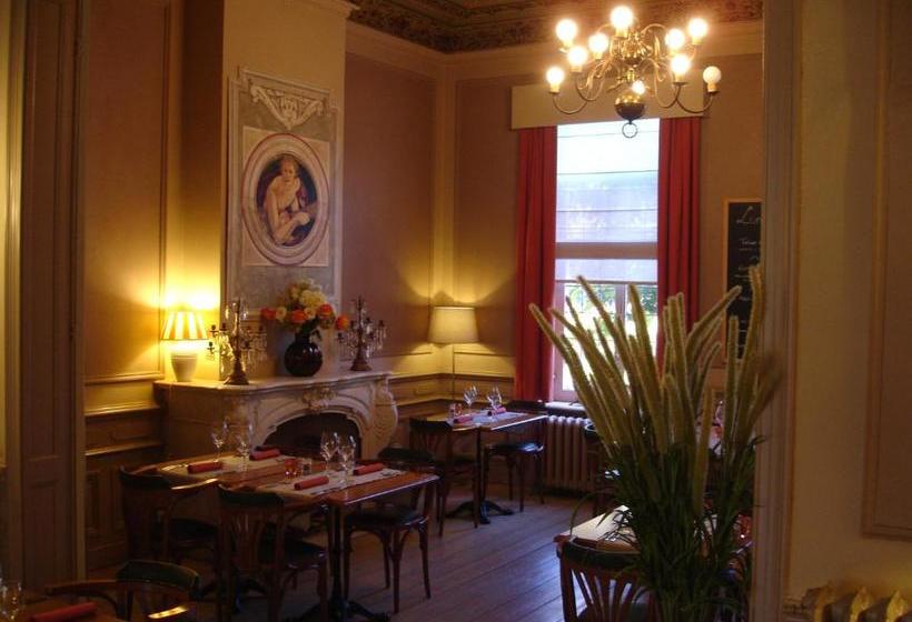 Отель Chateaubriand