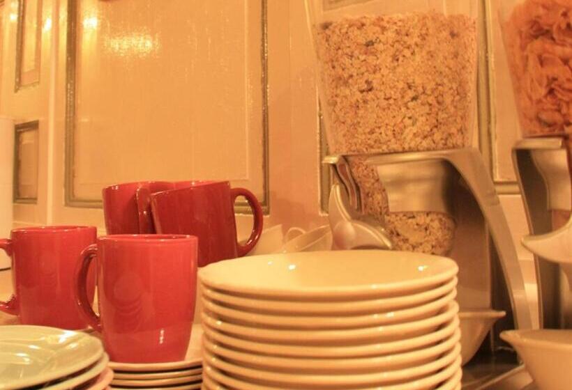 فندق Le Château D Osthoffen