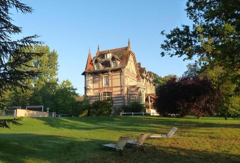 فندق Château De La Râpée Hôtel Restaurant