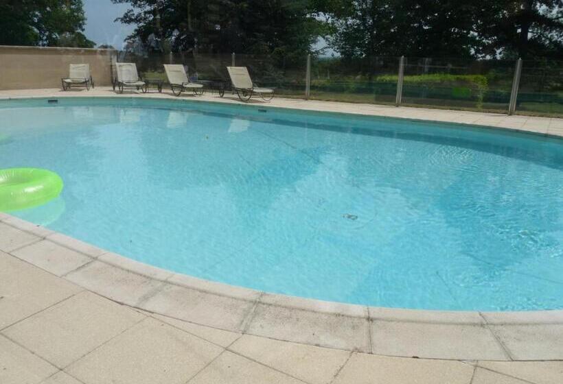 فندق Château De La Râpée Hôtel Restaurant