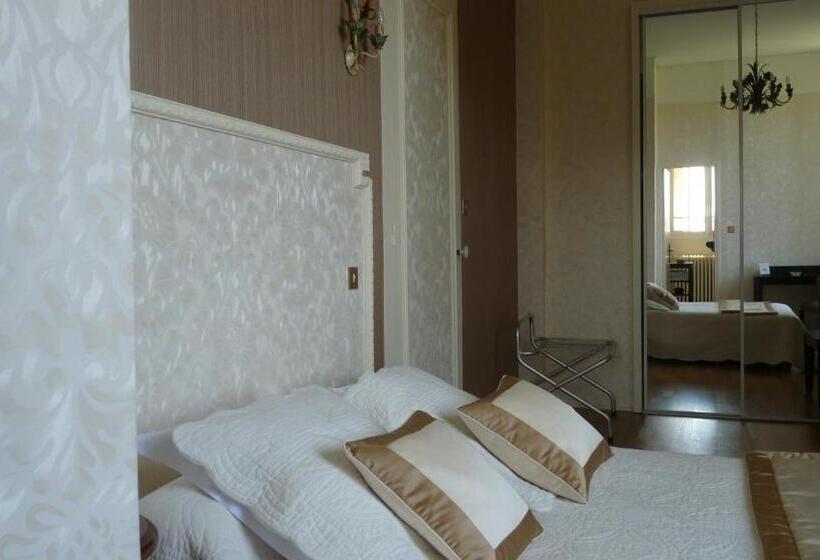 فندق Château De La Râpée Hôtel Restaurant