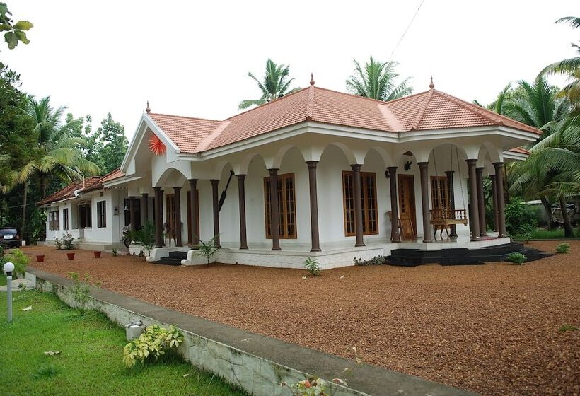 Hotel Coconut Creek Farm & Home Stay