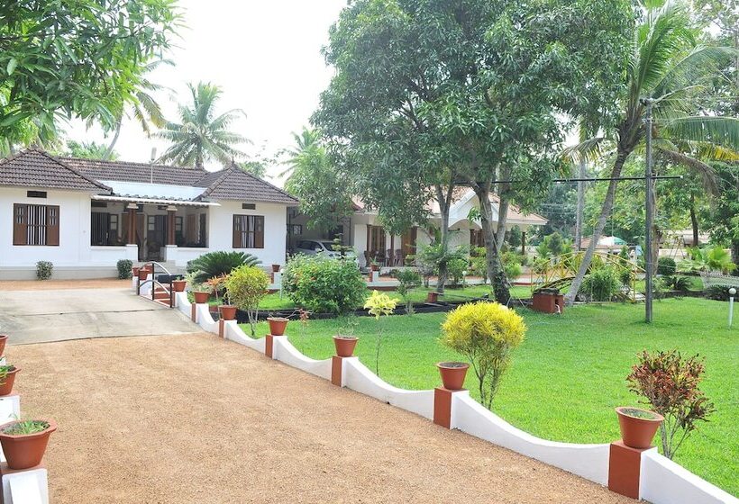 Hotel Coconut Creek Farm & Home Stay