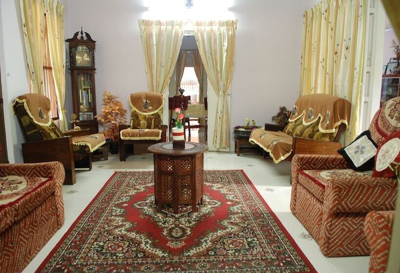 Hotel Coconut Creek Farm & Home Stay