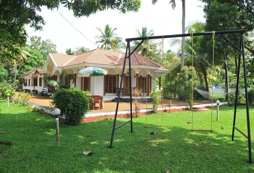 Hotel Coconut Creek Farm & Home Stay