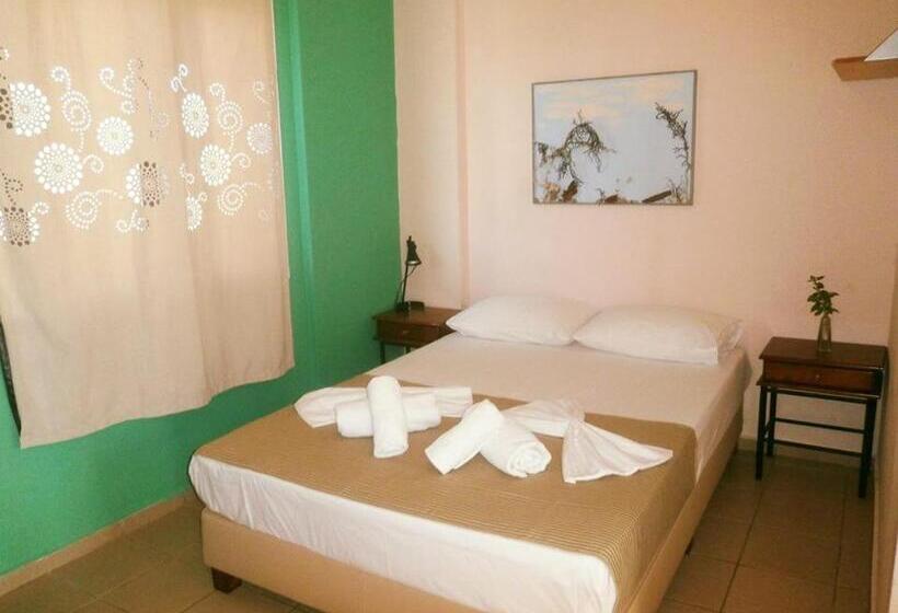 בית מלון כפרי Dafnes Rooms