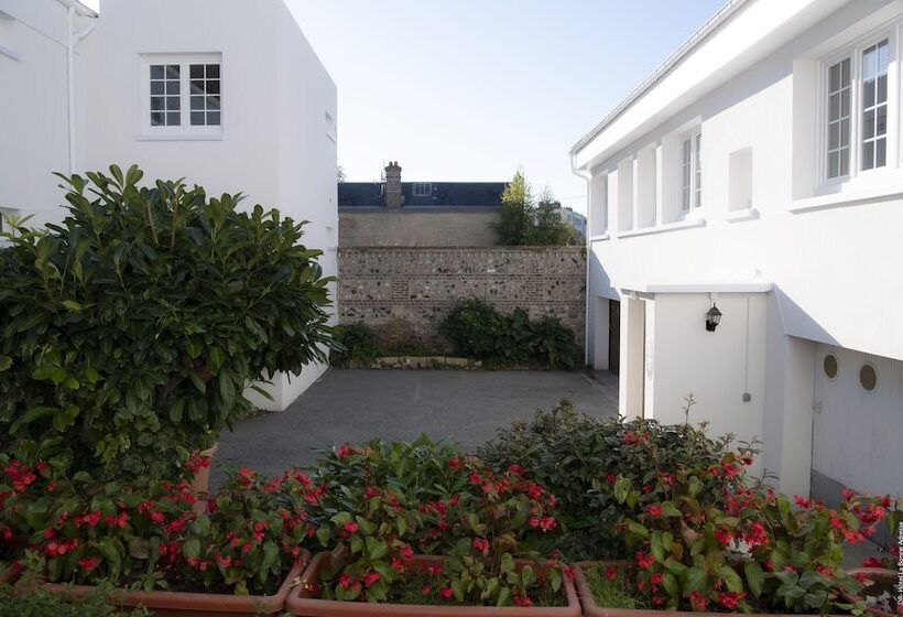 호텔 De Charme La Bonne Adresse   Logis De France