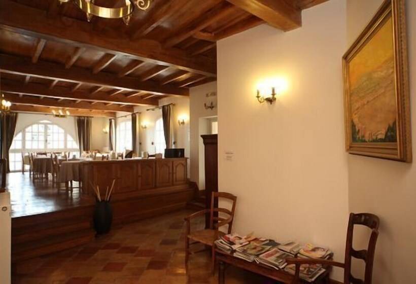 Отель Des Consuls