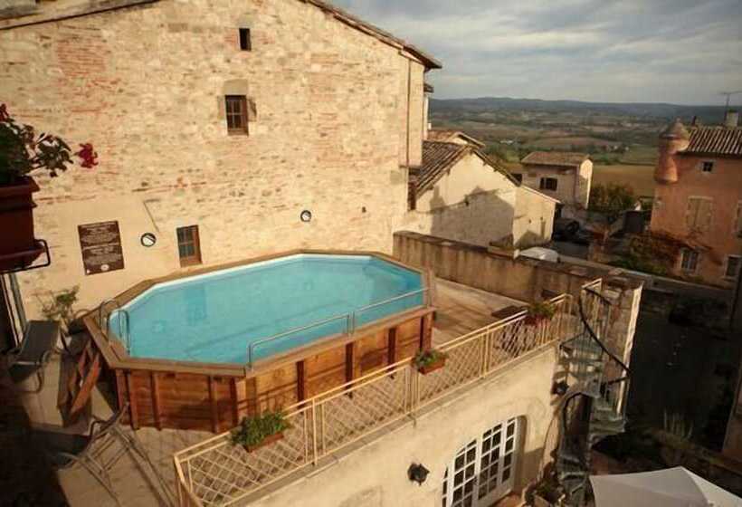 Отель Des Consuls