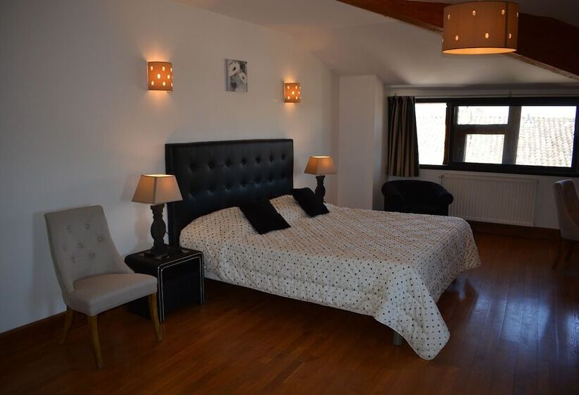 Отель Des Consuls