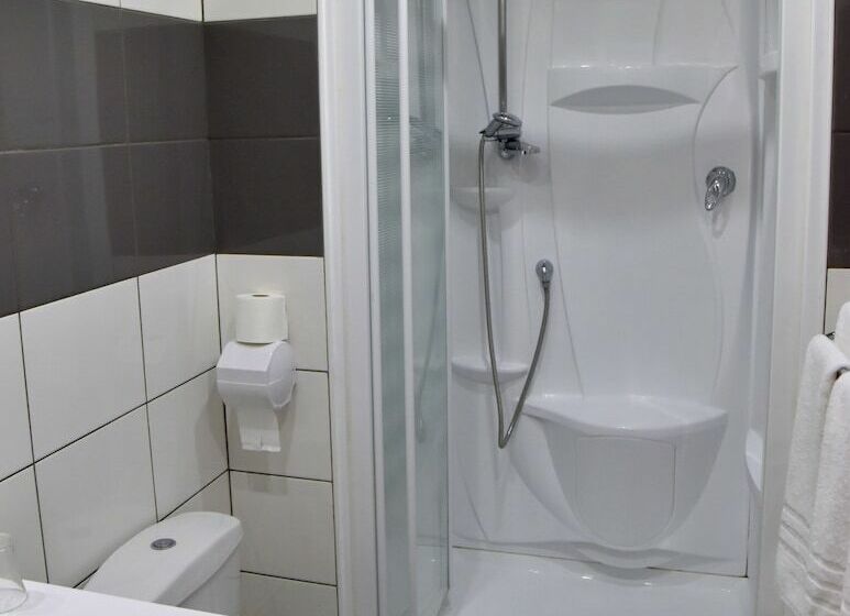 Отель Des Lauriers Roses