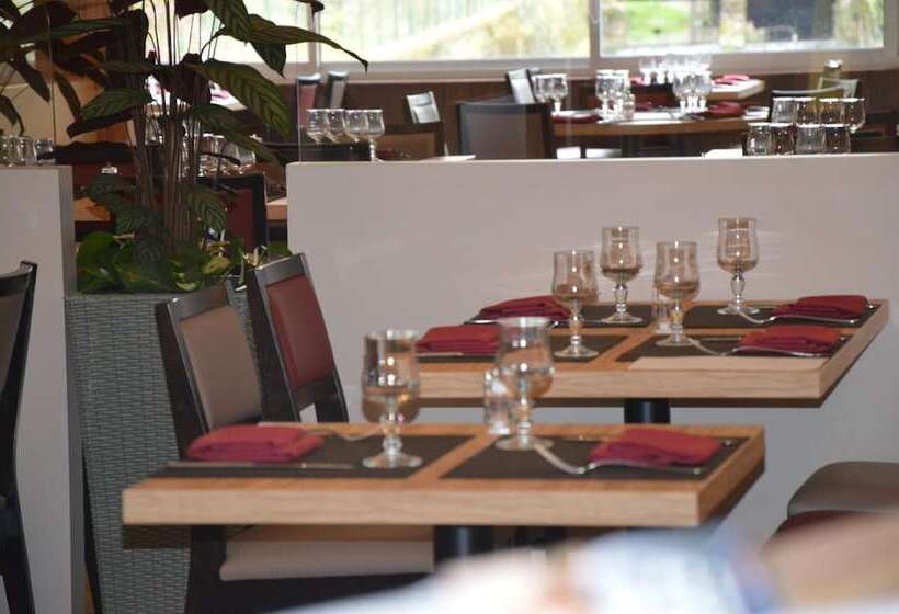 Отель Des Lauriers Roses