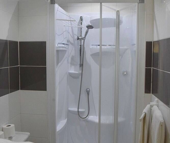 Отель Des Lauriers Roses