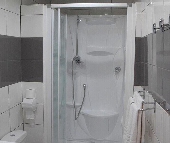 Отель Des Lauriers Roses