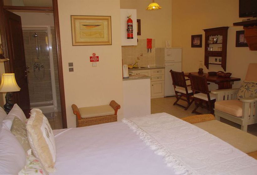 בית מלון כפרי Faros Suites