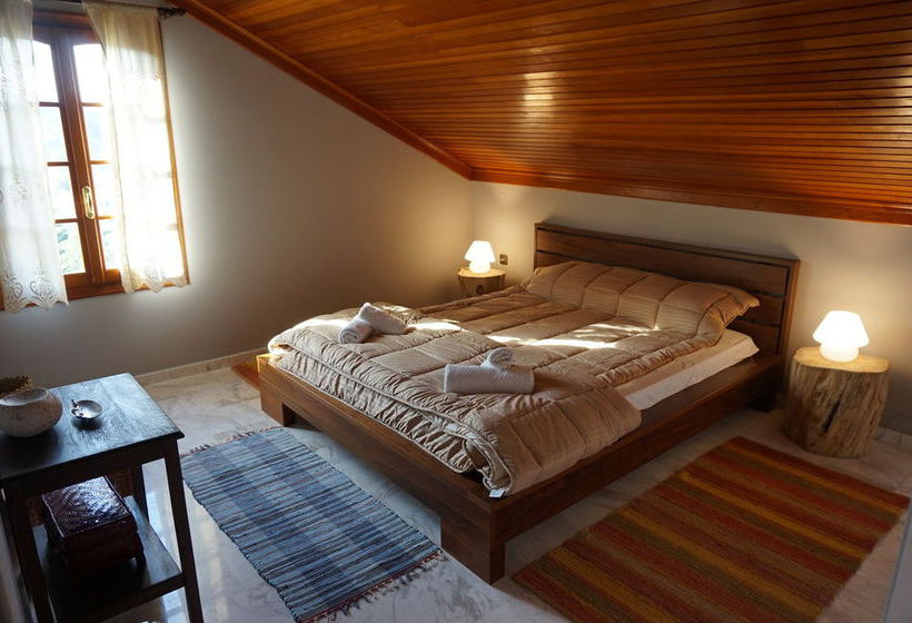 בית מלון כפרי Faros Suites