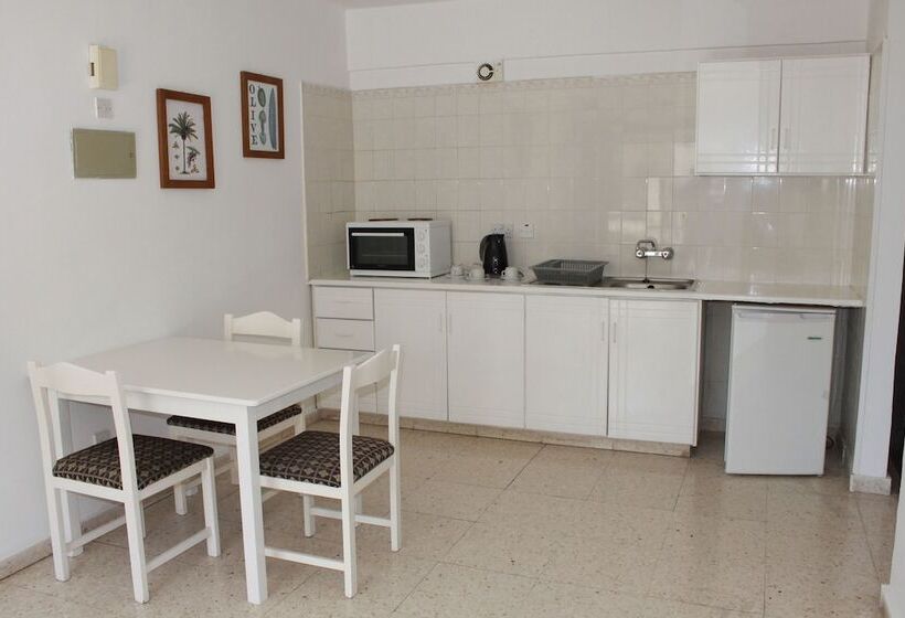 Florea Hotel Apartments