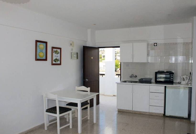 Florea Hotel Apartments