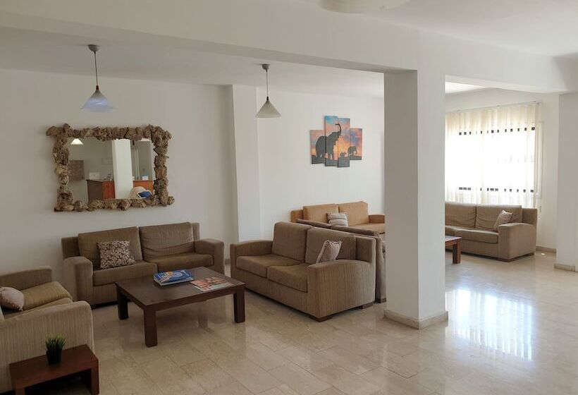 Florea Hotel Apartments