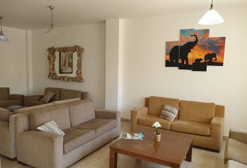 Florea Hotel Apartments