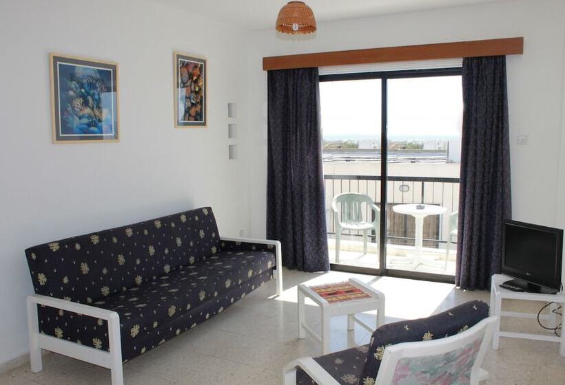 Florea Hotel Apartments