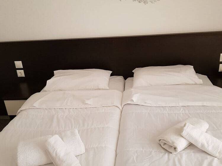 Отель Galanopoulos