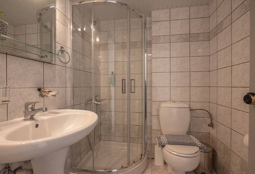 בית מלון כפרי Galini Beach