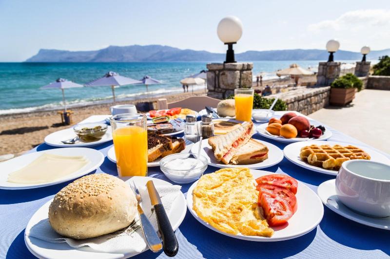 בית מלון כפרי Galini Beach