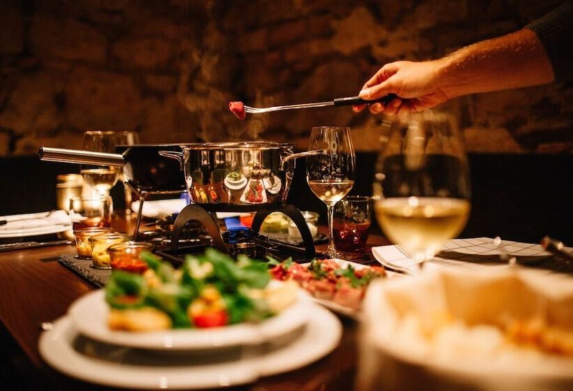 Отель Halber Mond