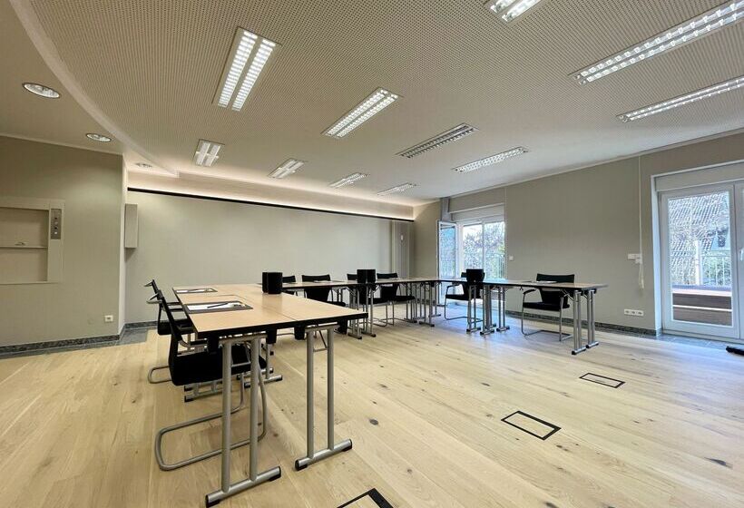 酒店 Hofgut Wißberg  Das Weinberg