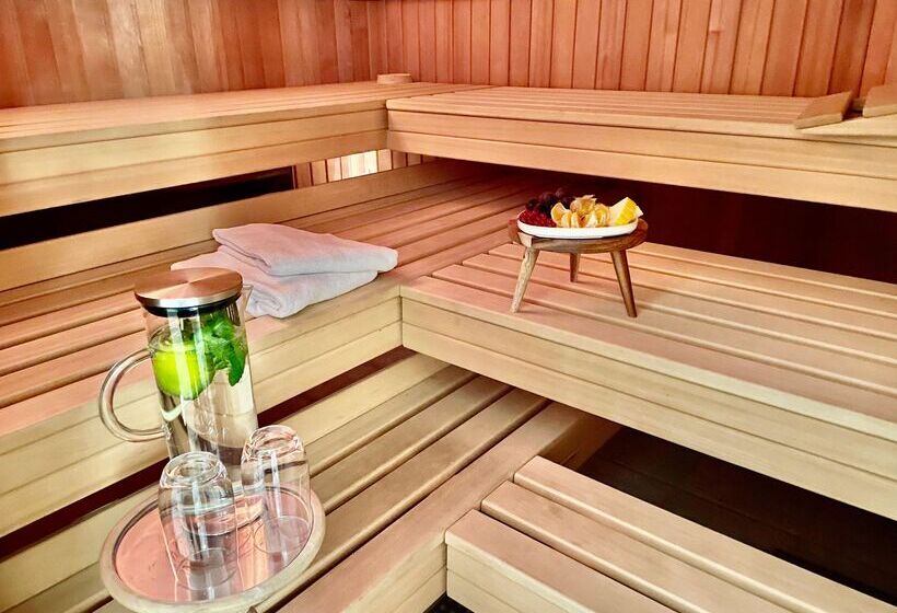 ホテル Hofgut Wißberg  Das Weinberg