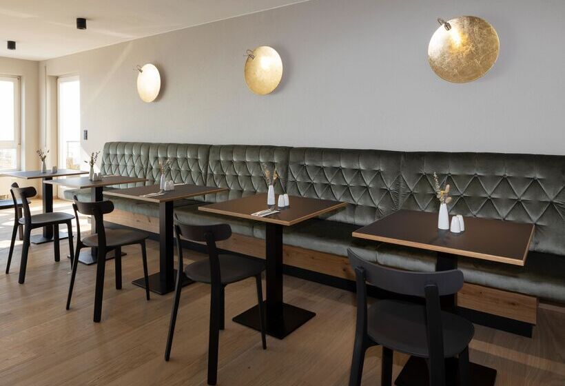 ホテル Hofgut Wißberg  Das Weinberg