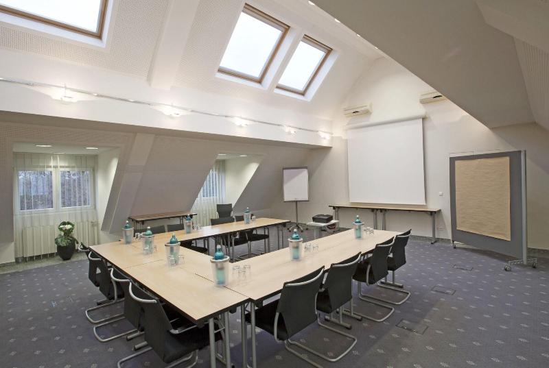 ホテル Hofgut Wißberg  Das Weinberg