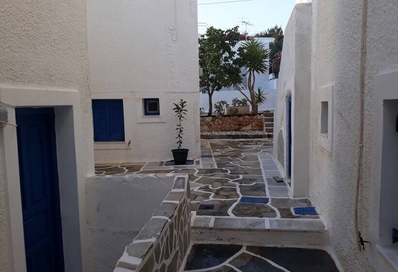בית מלון כפרי Holidays In Paros