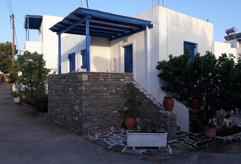 בית מלון כפרי Holidays In Paros