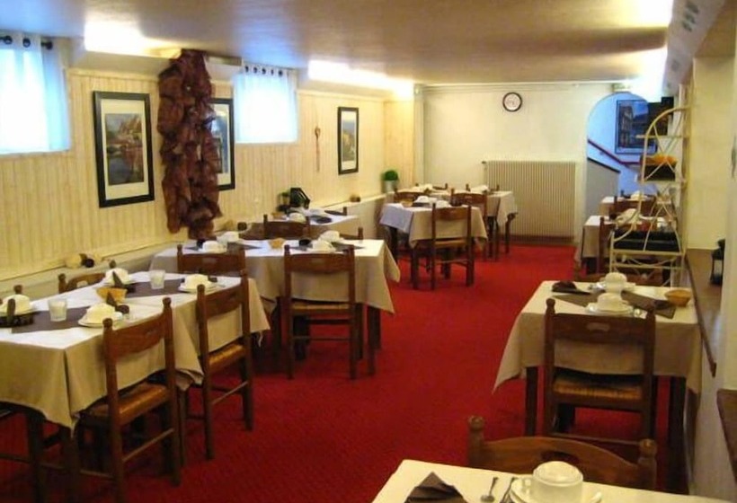 هتل Hôtel Le Domino