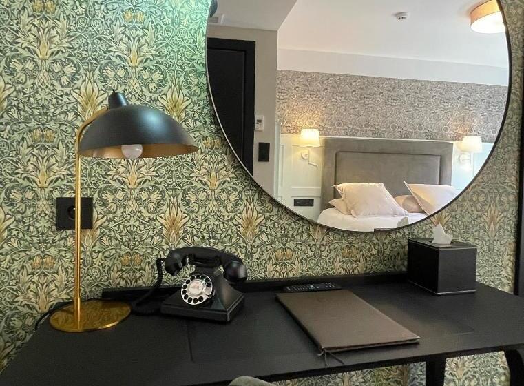 호텔 Logis Hôtel Restaurant Du Mouton