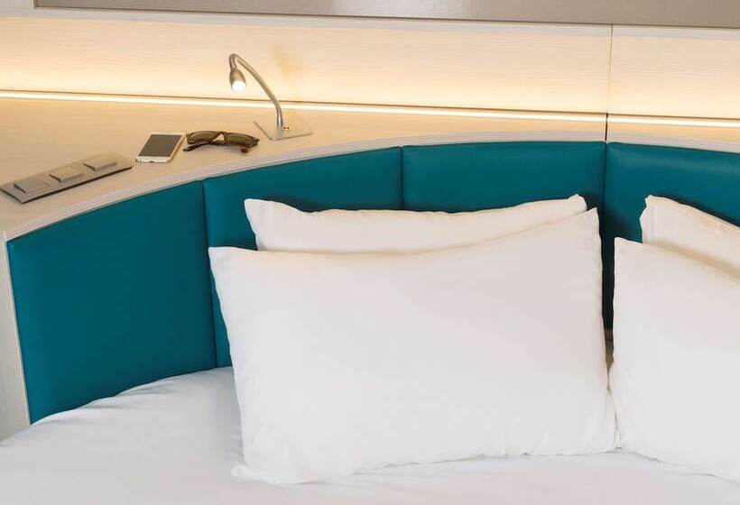 בית מלון כפרי Ibis Styles Nivelles