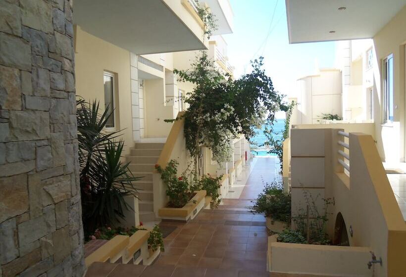 בית מלון כפרי Ionio Star