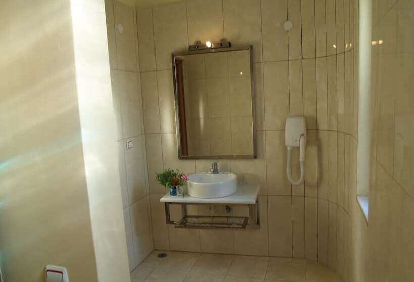 בית מלון כפרי Ionio Star