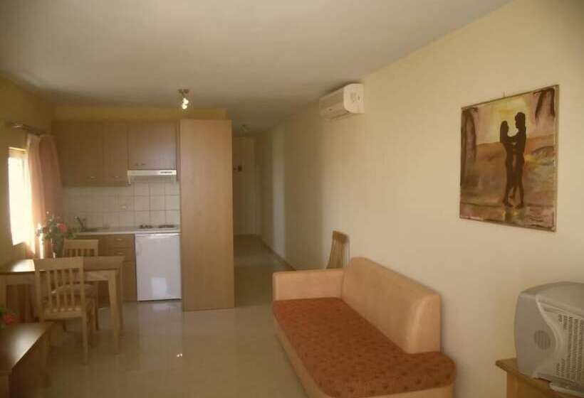 בית מלון כפרי Ionio Star