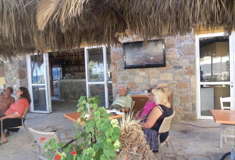 בית מלון כפרי Ionio Star